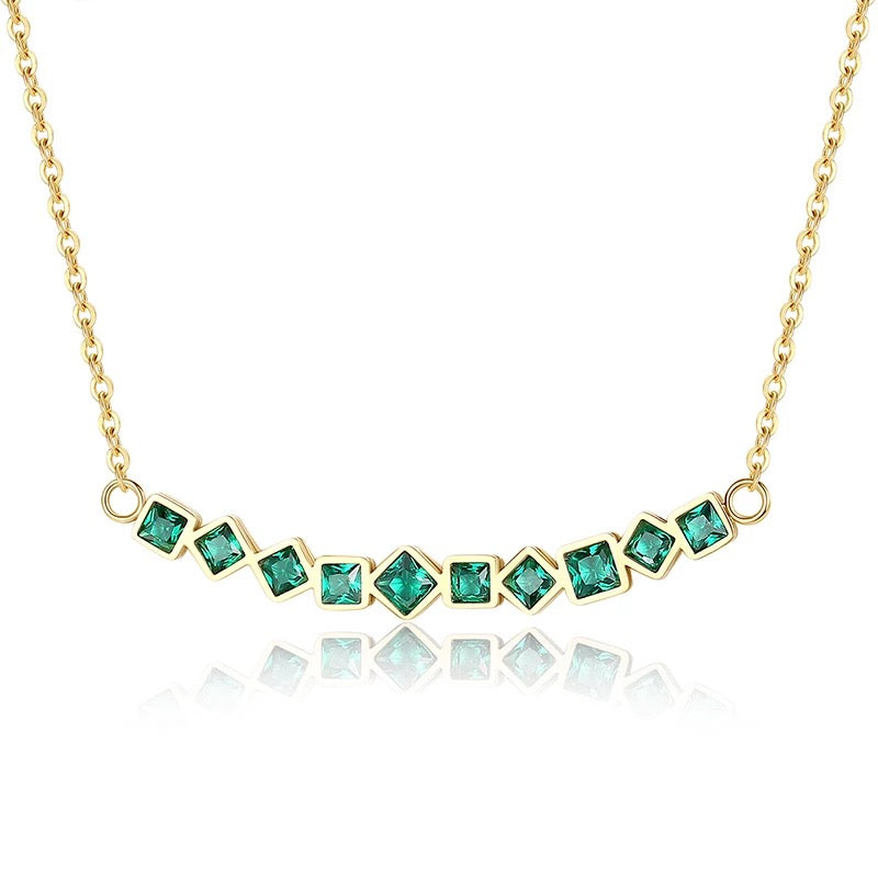 Green elegant necklace