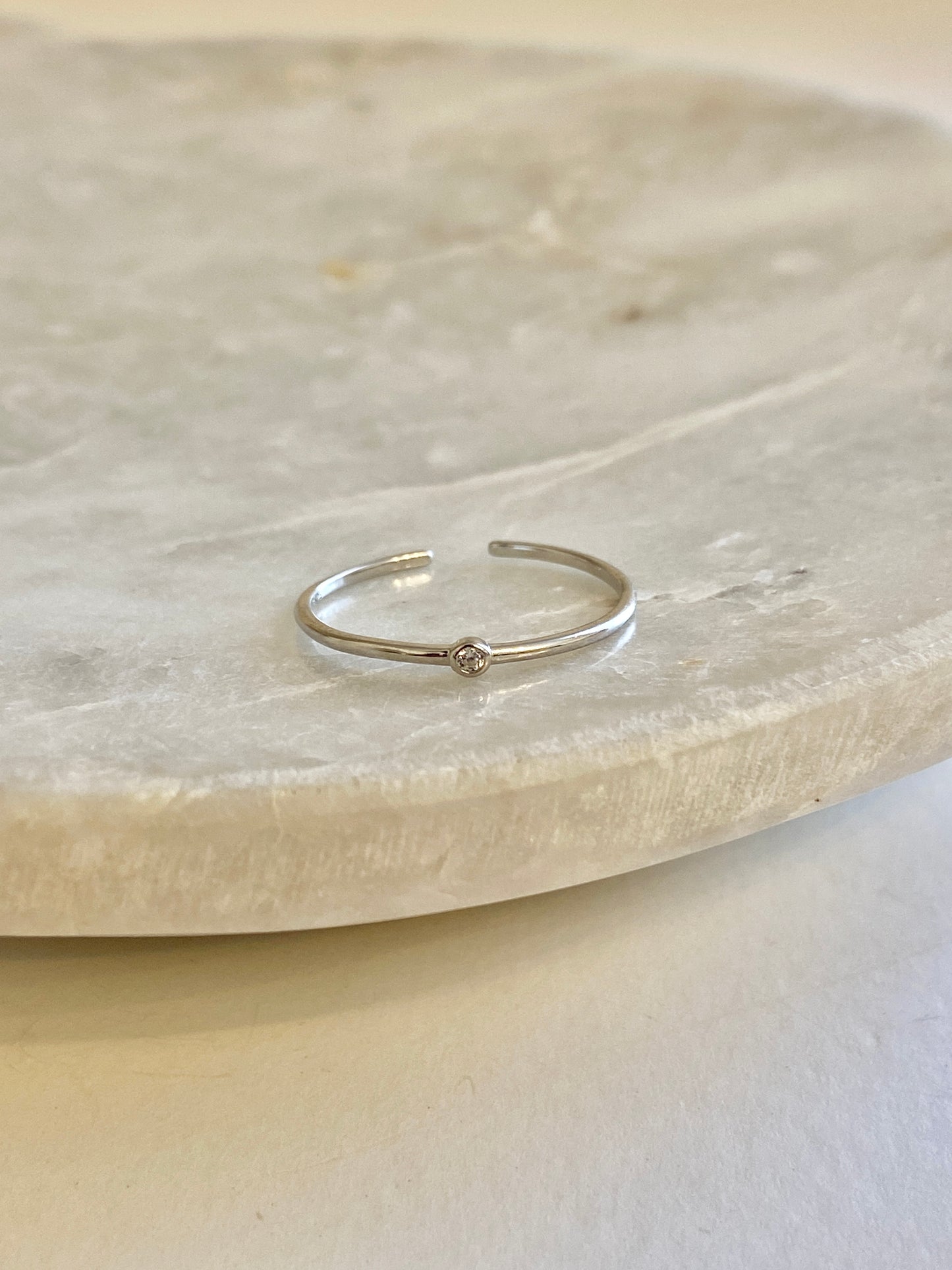 Dainty adjustable ring