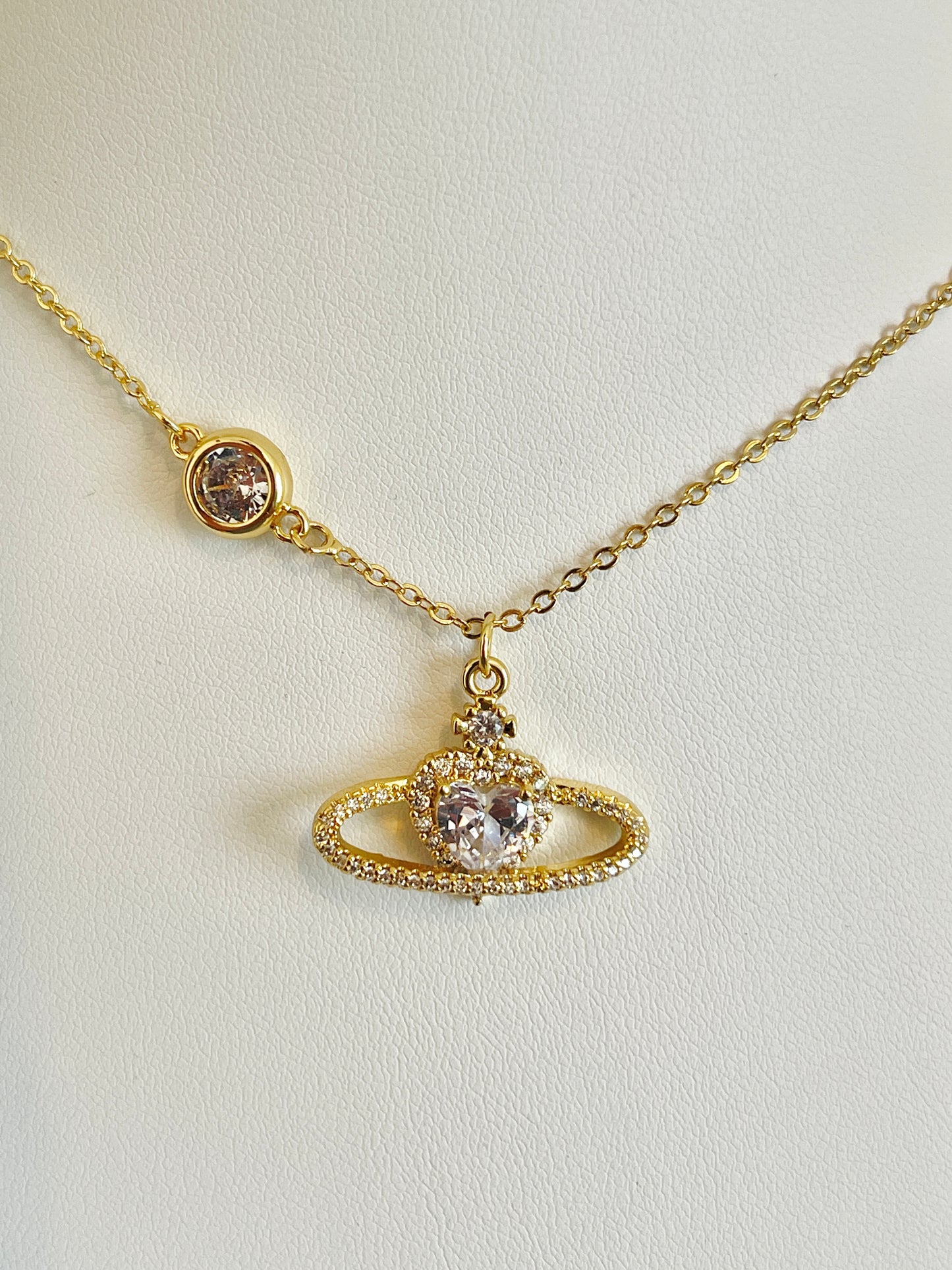 White heart necklace