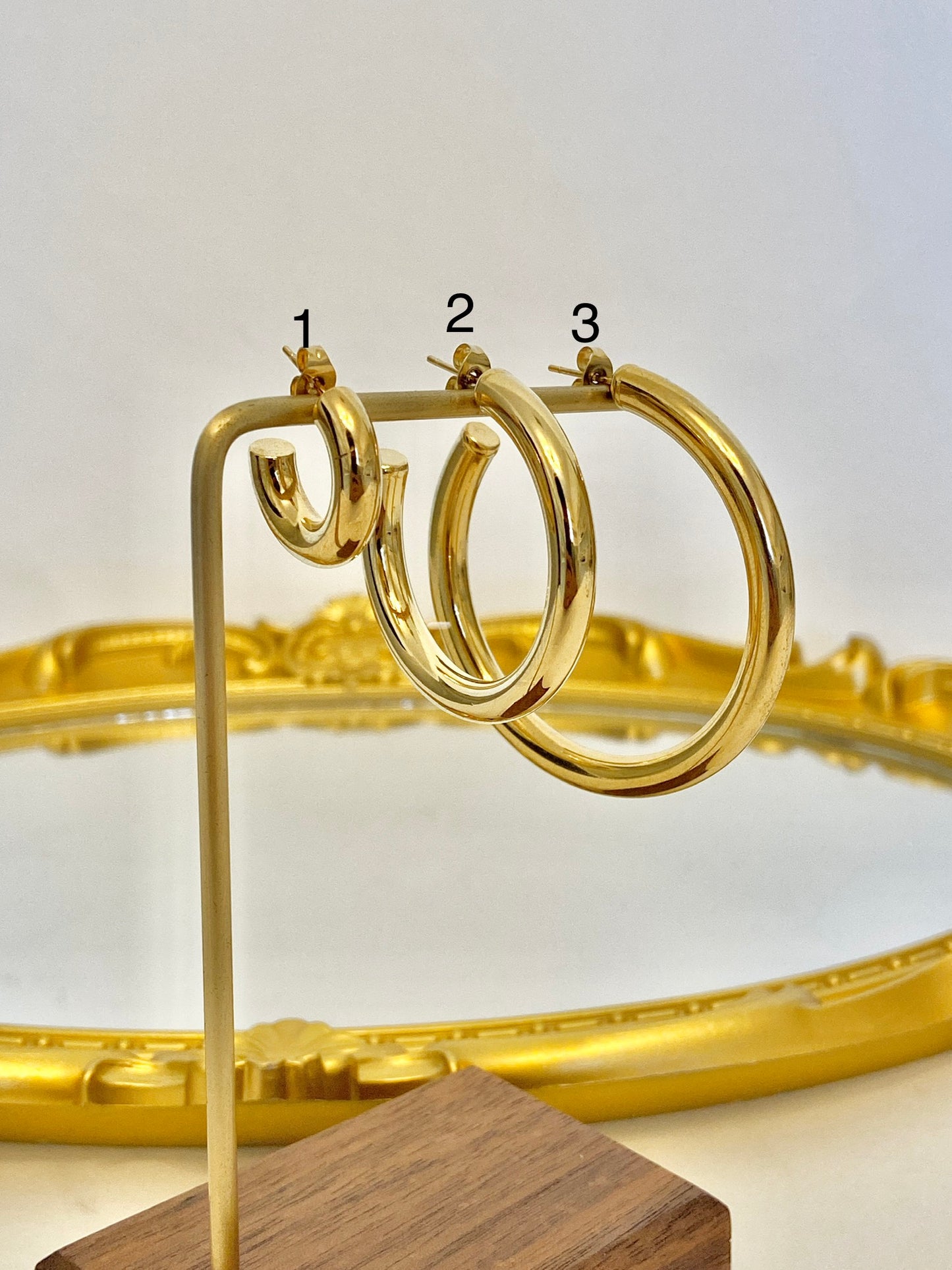 Hoop stud earrings