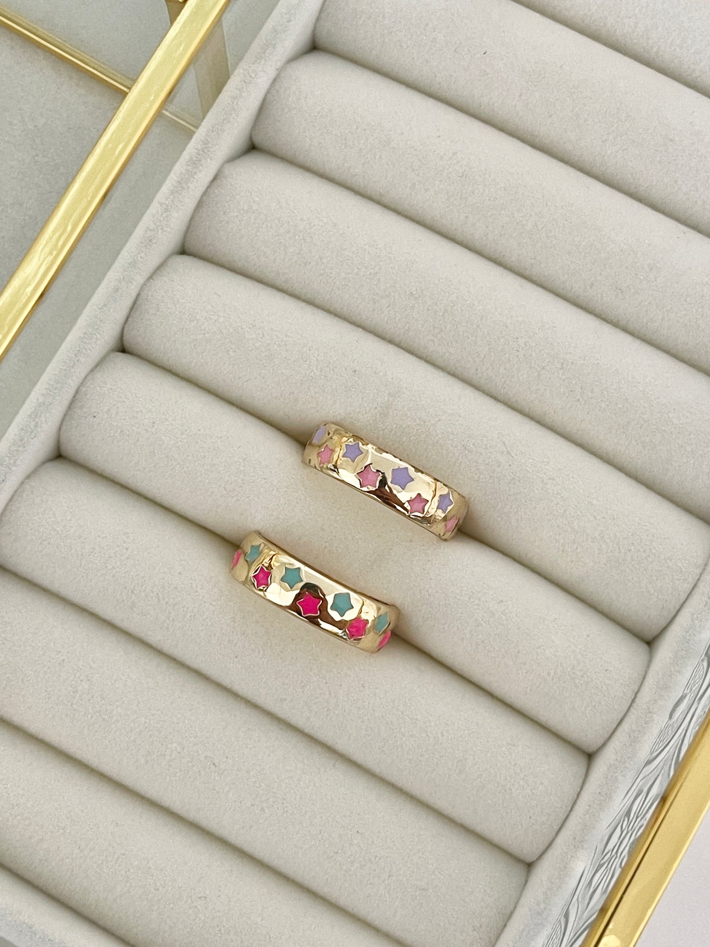 Stars ring