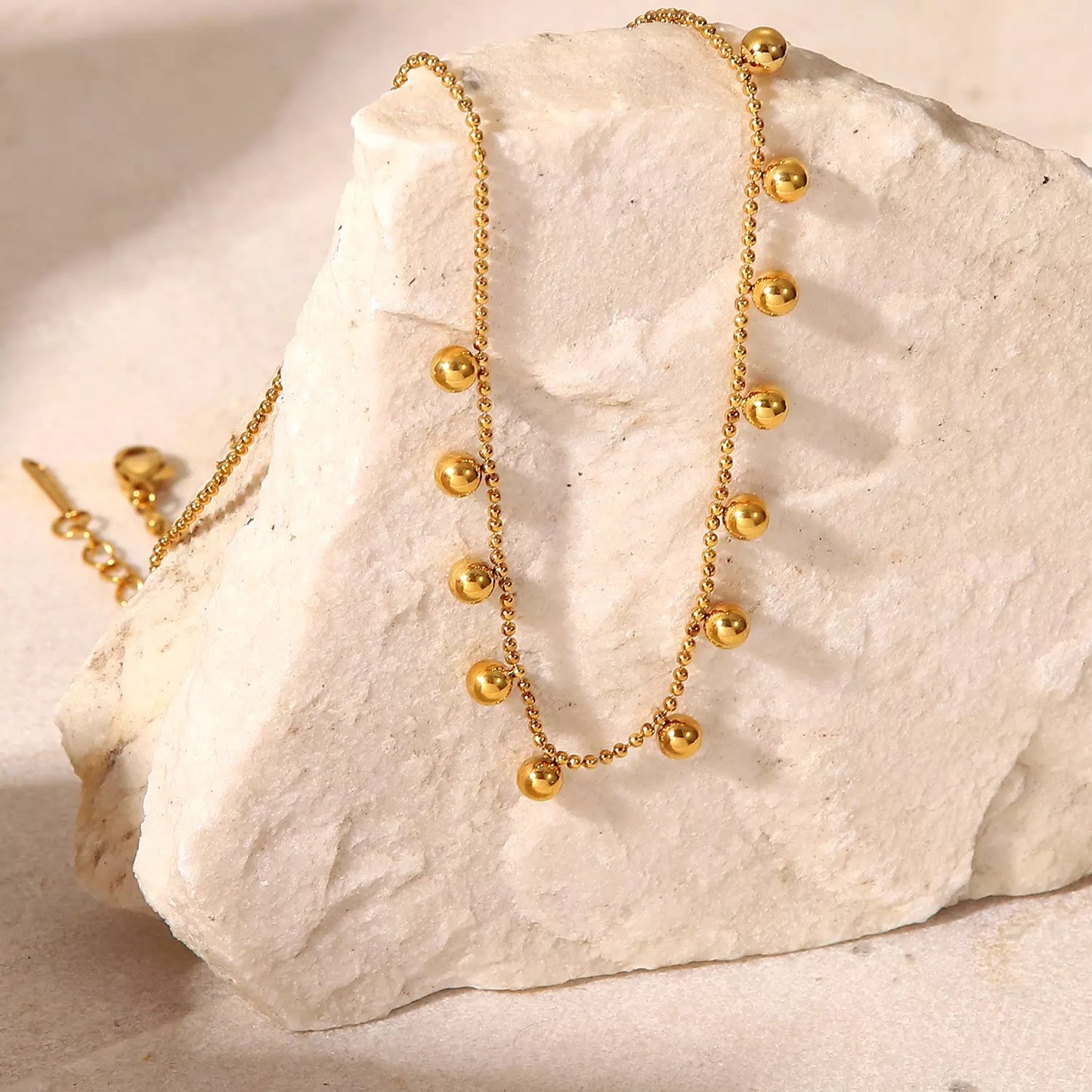 Small beads tassel necklace