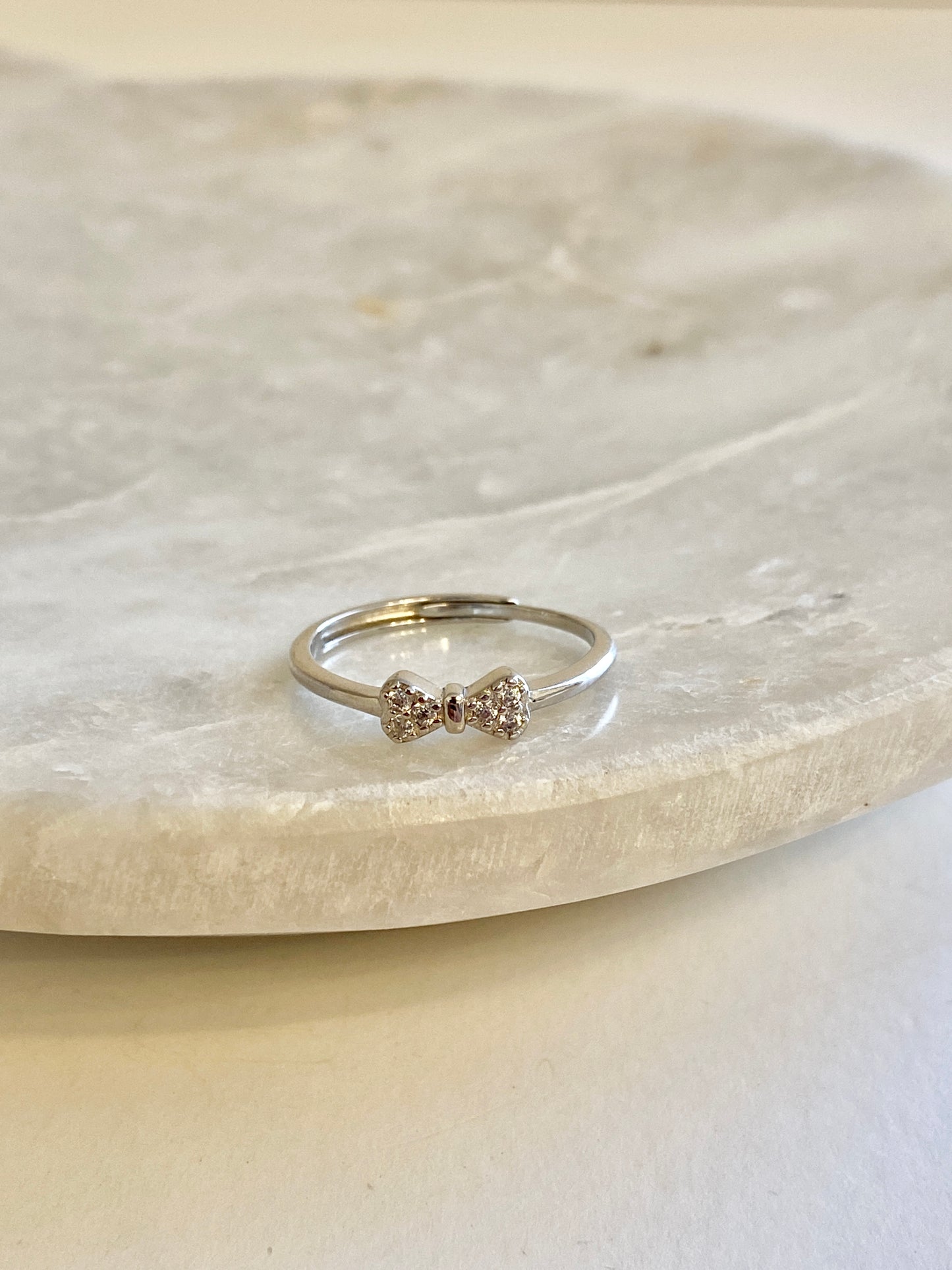 Ribbon ajustable ring