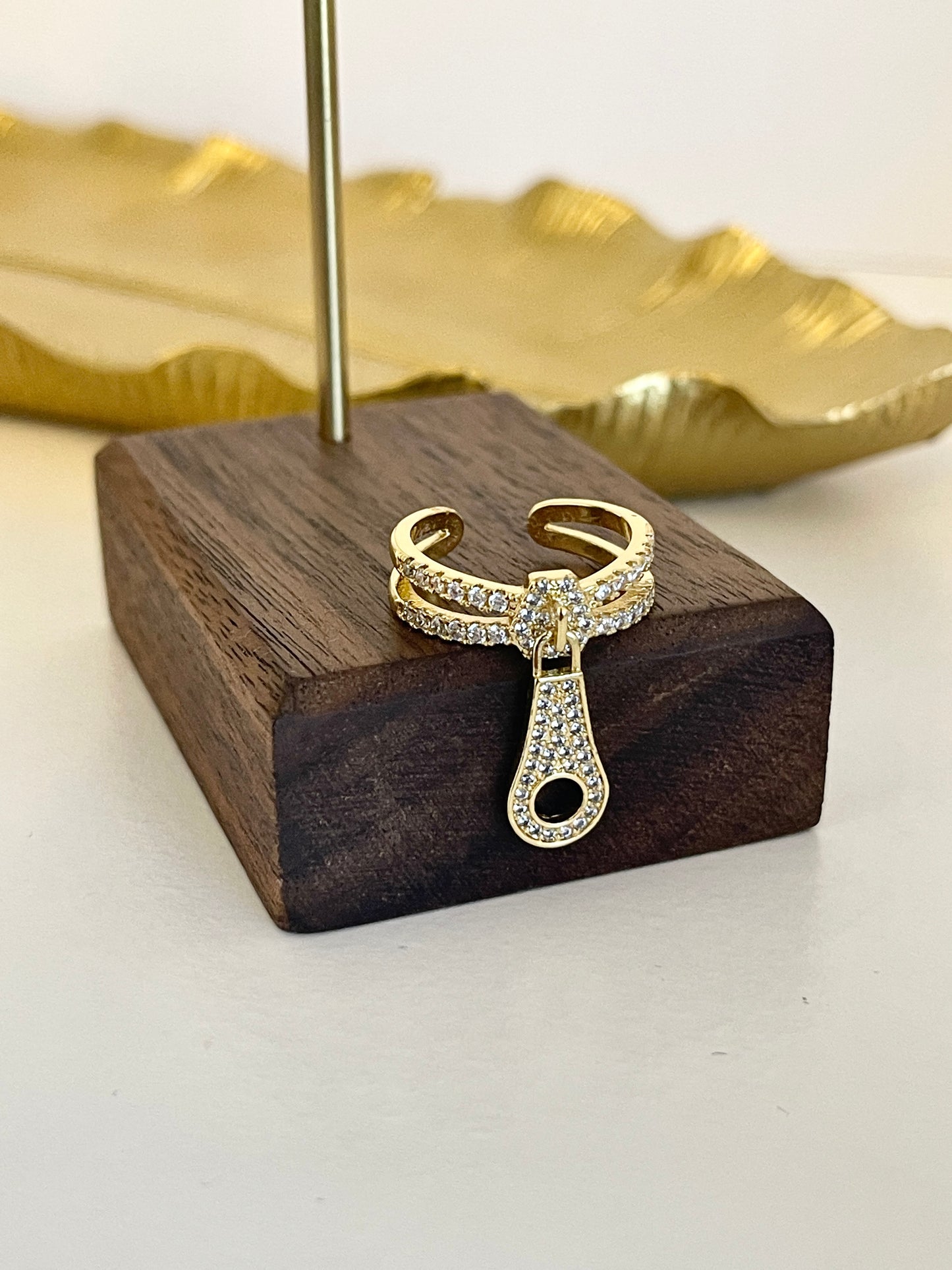 Zipper ring