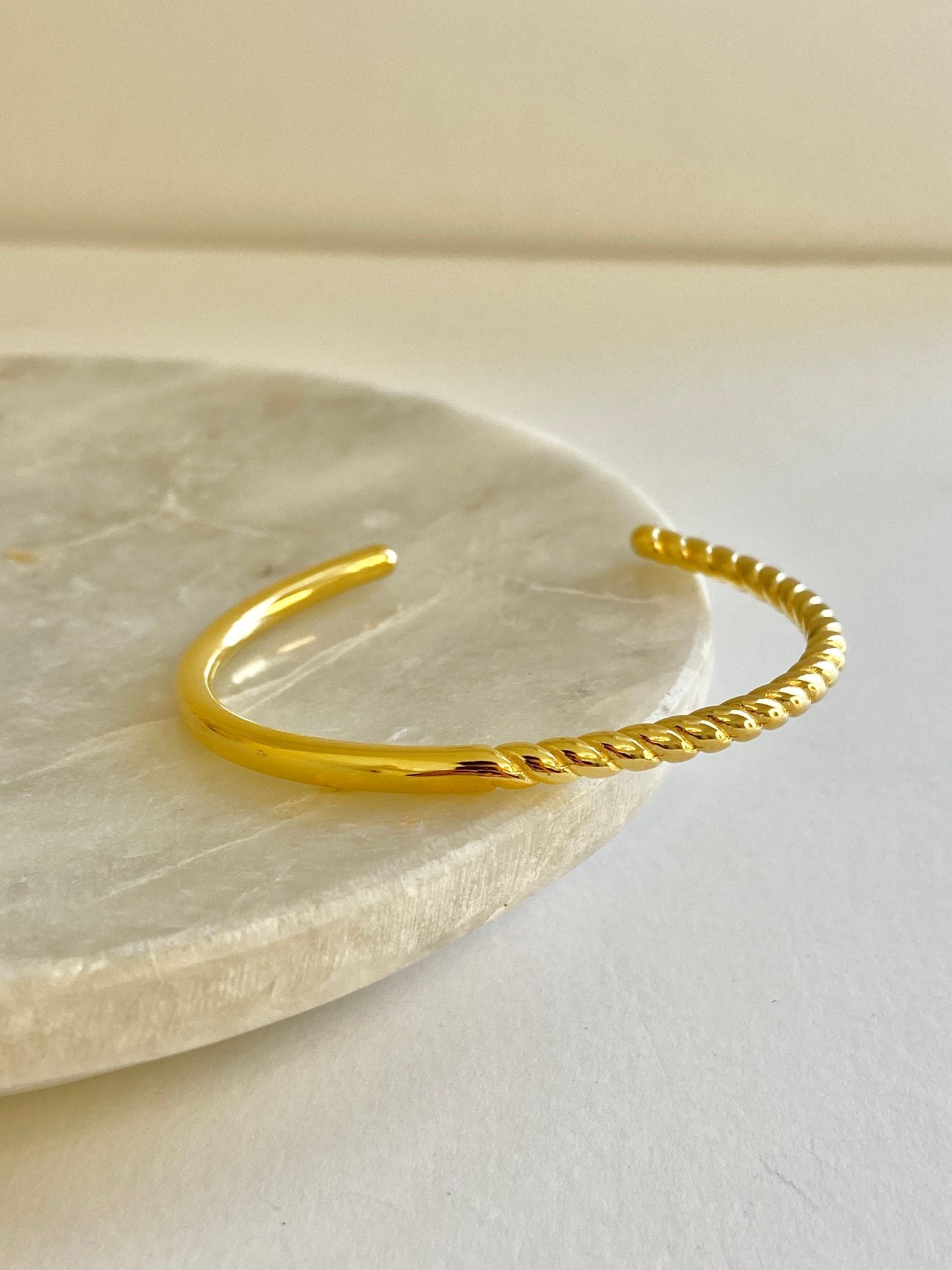 Simple cuff bracelet