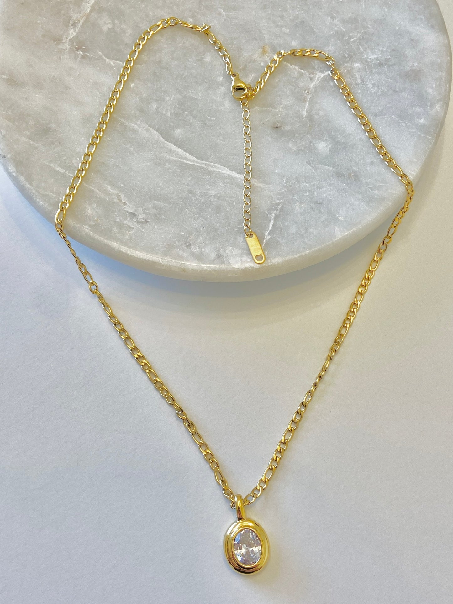 Round white zircon necklace
