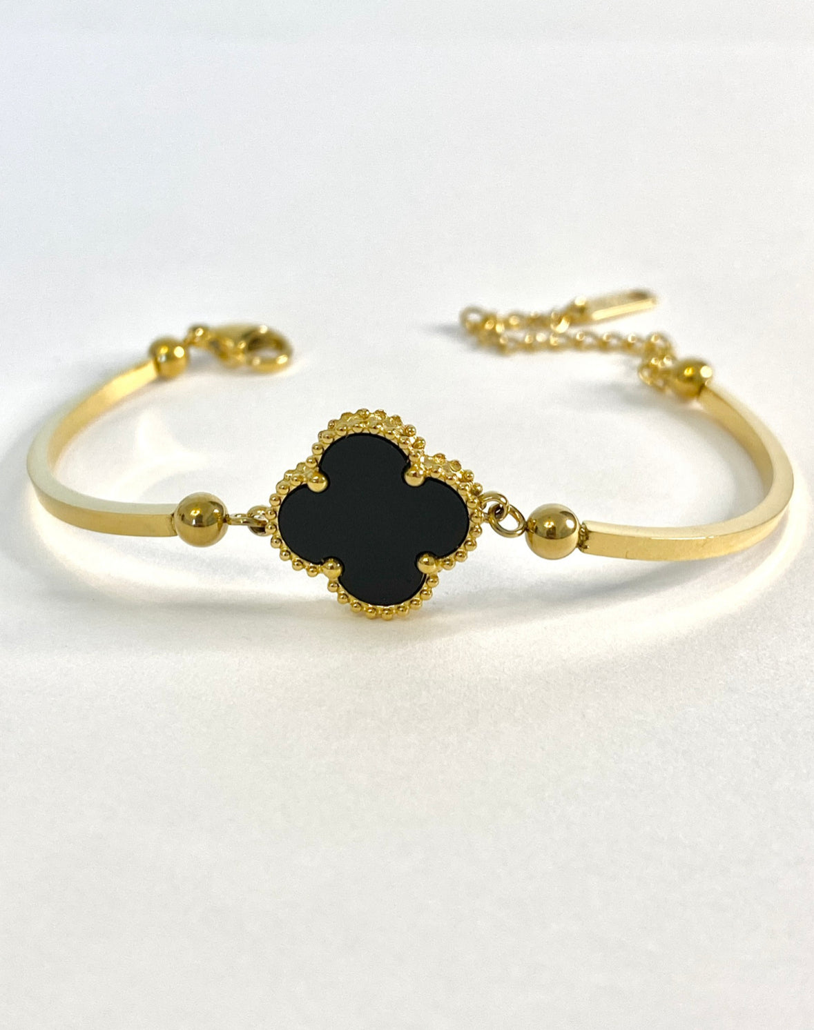 Black clover bracelet