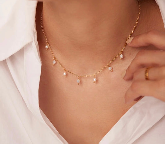 Pearls charm necklace