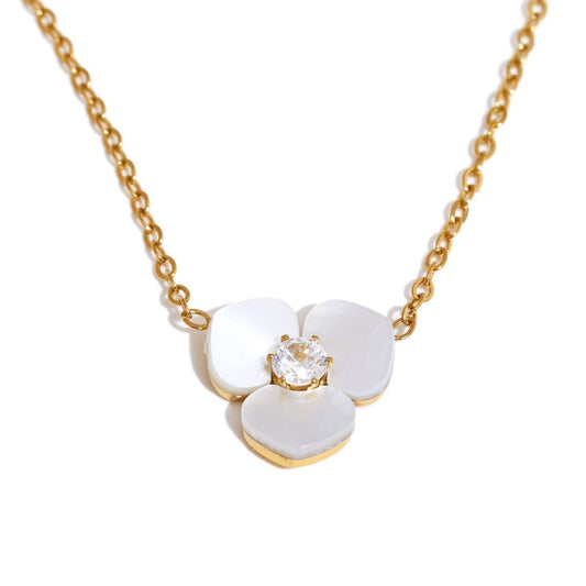 Shell Flower Necklace