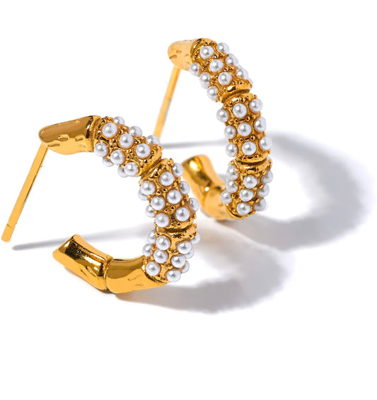Small pearl geometric hoop