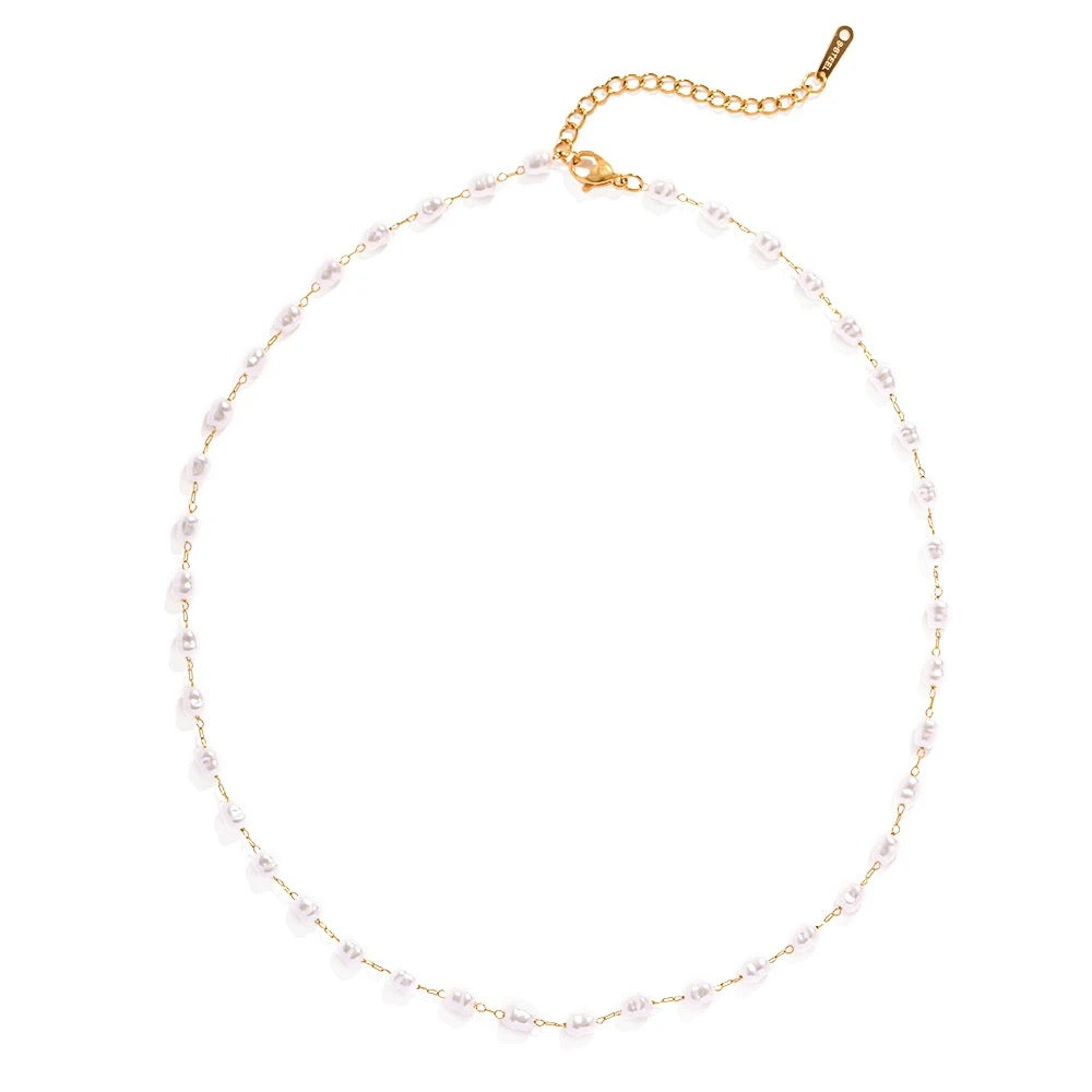 Pearl delicate necklace