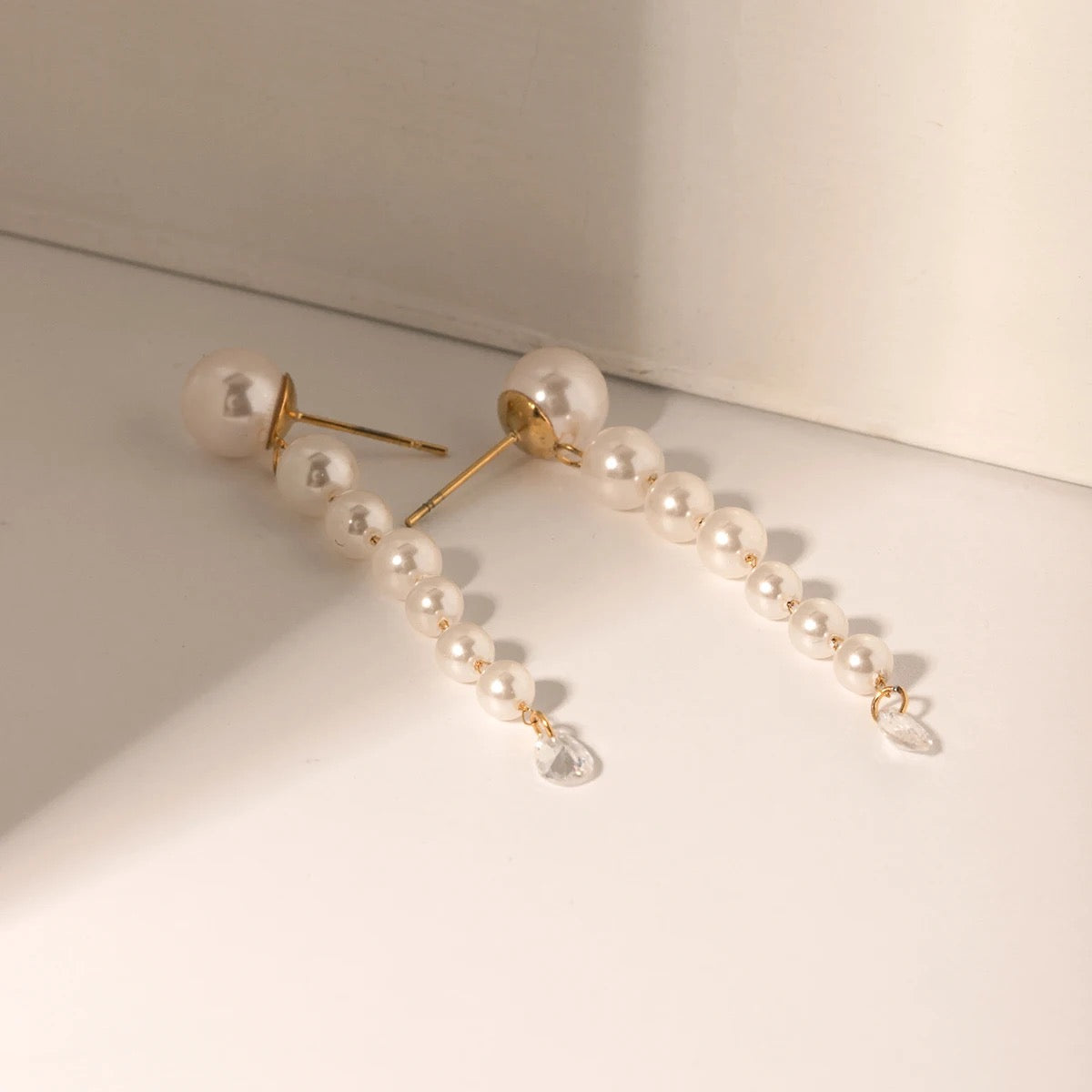 Pearl long earrings