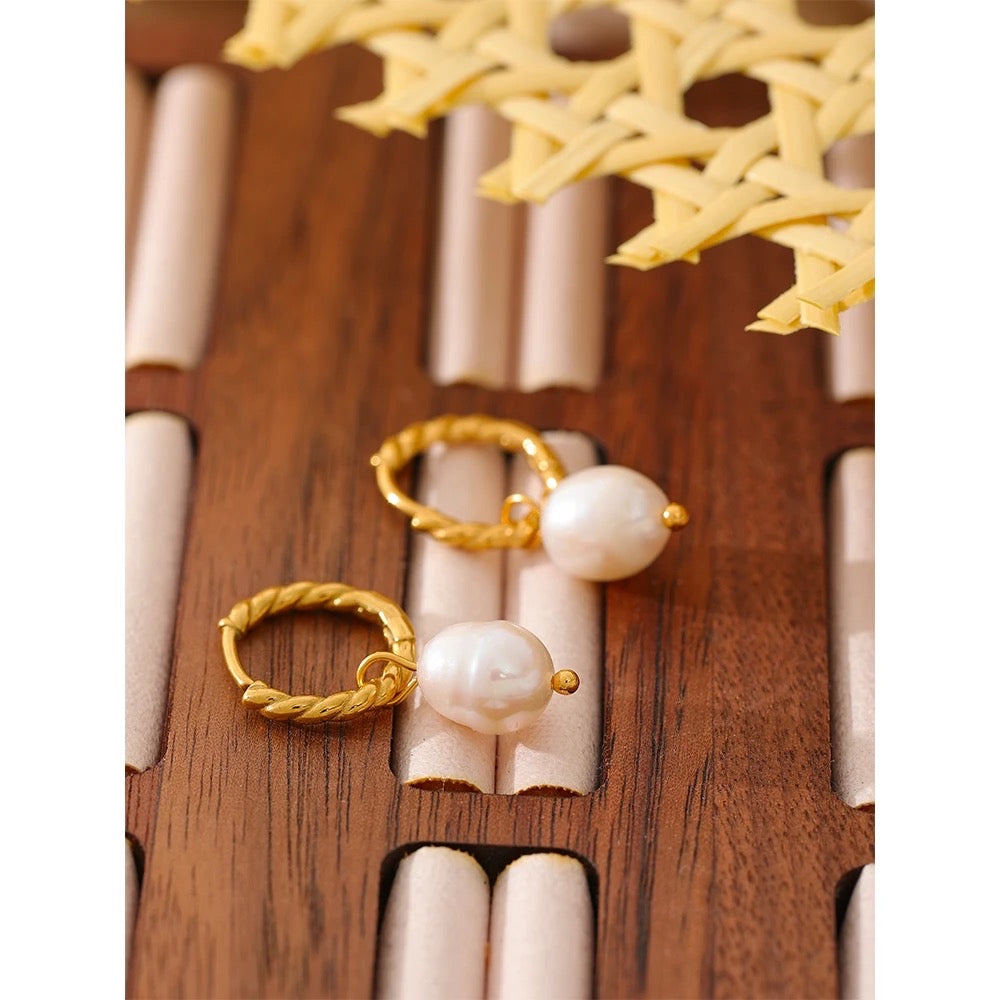 Natural pearl twist hoop earrings