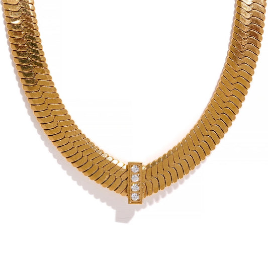 Snake elegant necklace