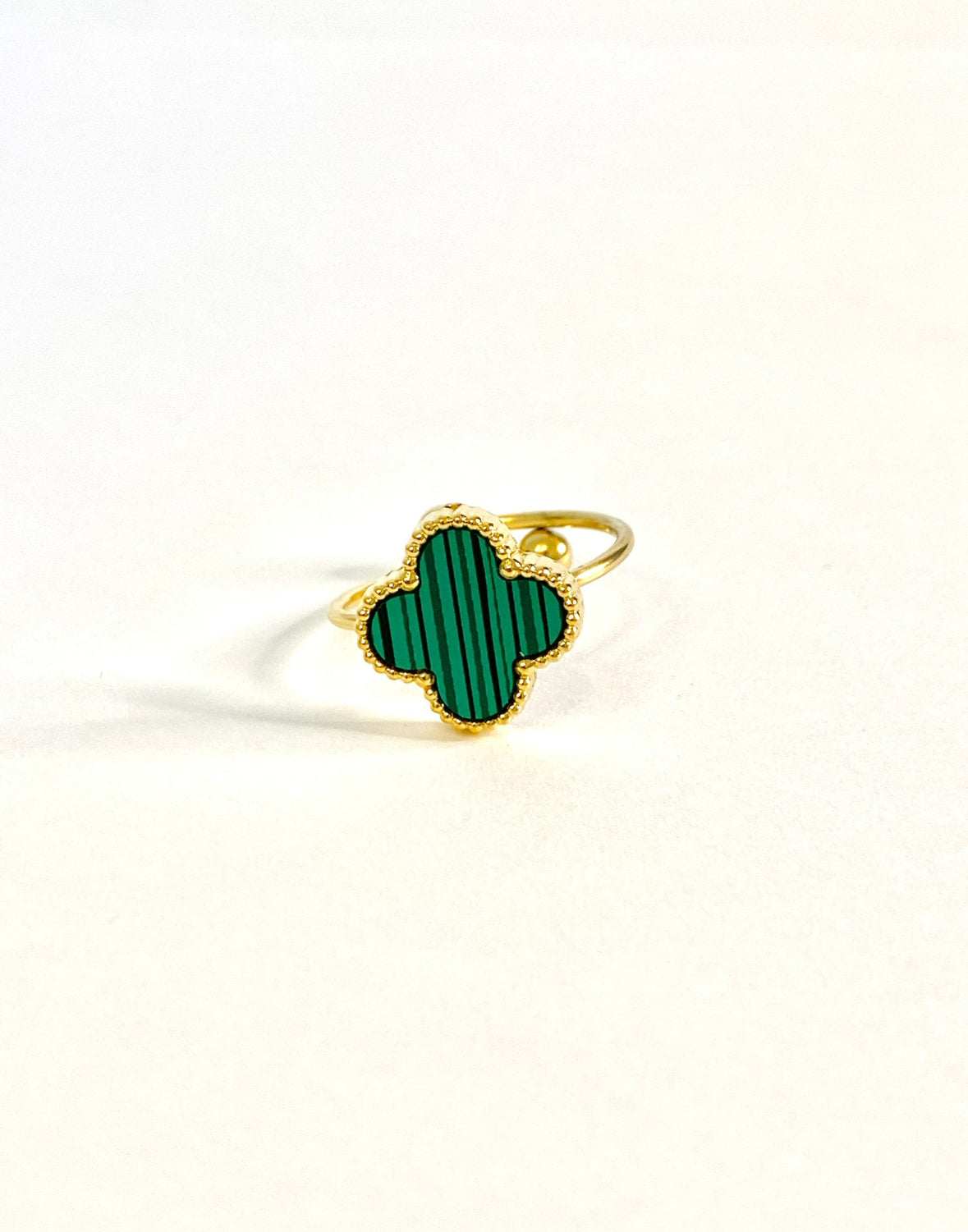 Clover adjustable ring
