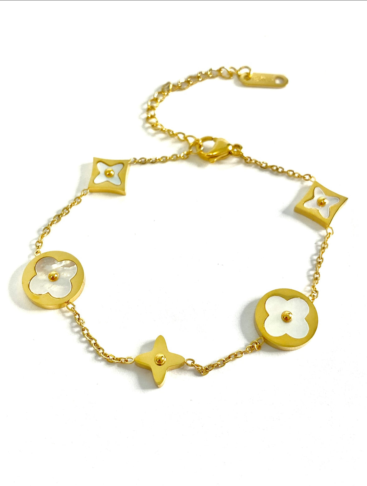 Clover gold bracelet