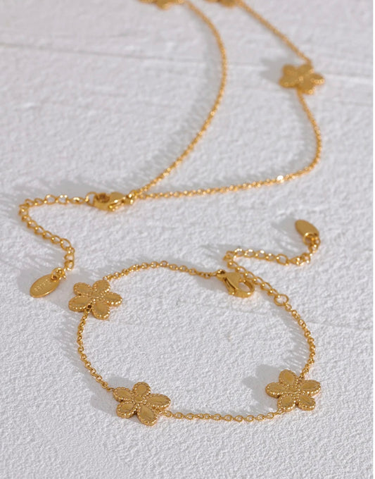 Gold flower bracelet