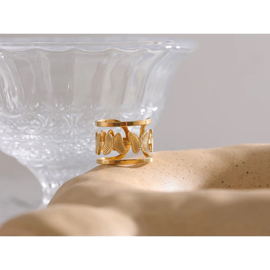 Butterfly adjustable ring