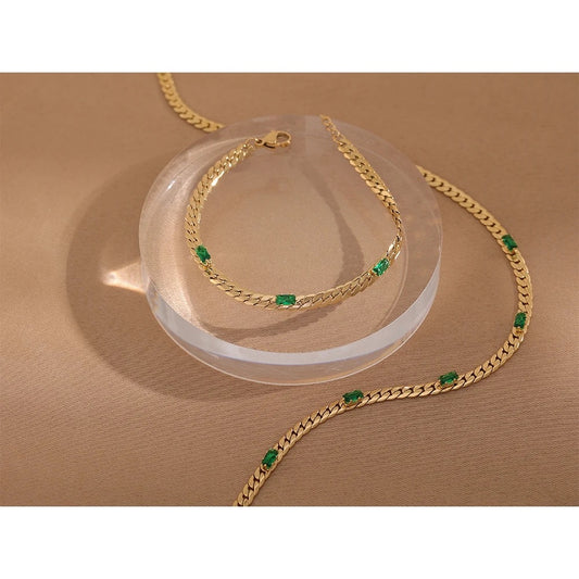 Green elegant necklace and bracelet