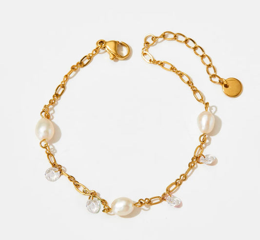 White pearl bracelet
