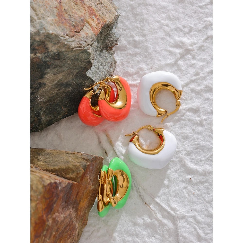 Elegant hoop earrings