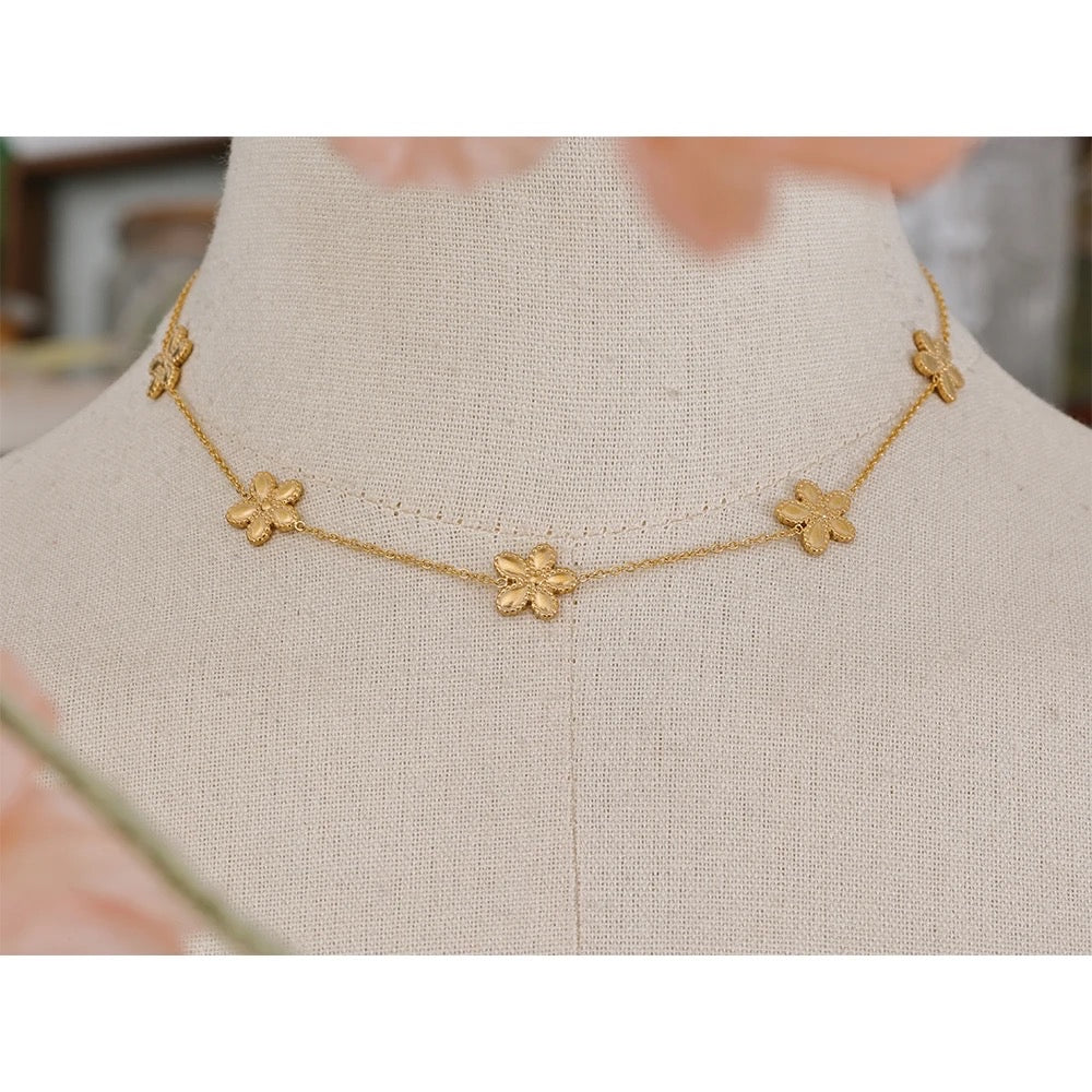 Gold flower necklace