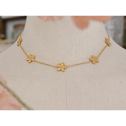 Gold flower necklace