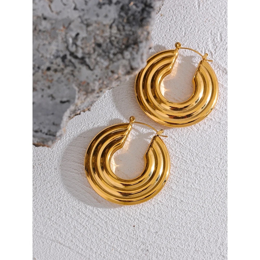 Round gold big hoop earrings