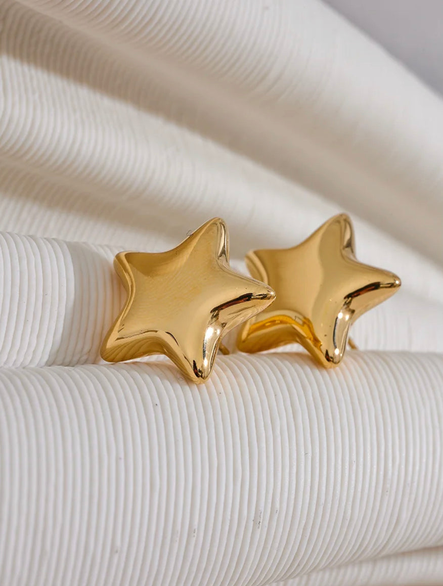 Gold big star stud earrings