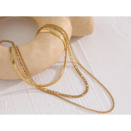 Multilayer elegant necklace