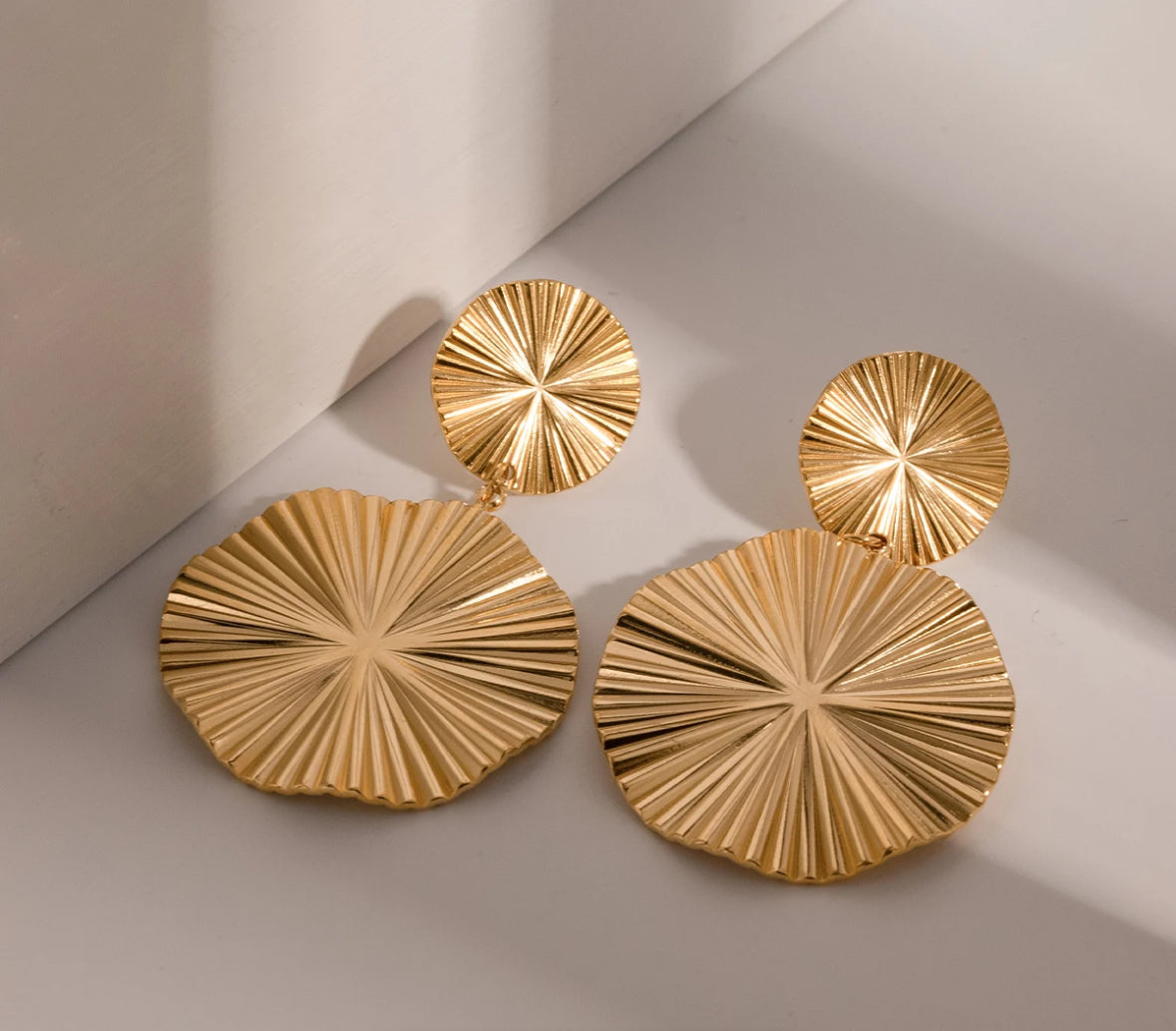 Double circle drop earrings