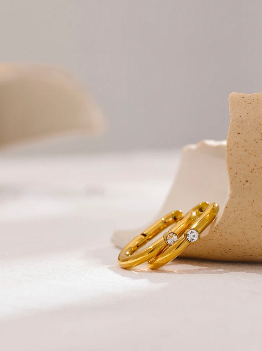 Geometric huggie hoop earrings