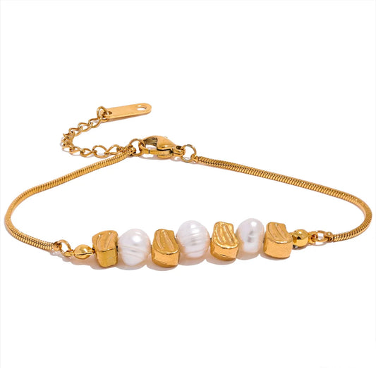 Natural fresh water pearl bracelet