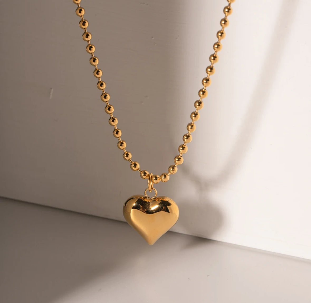 Gold heart beads necklace