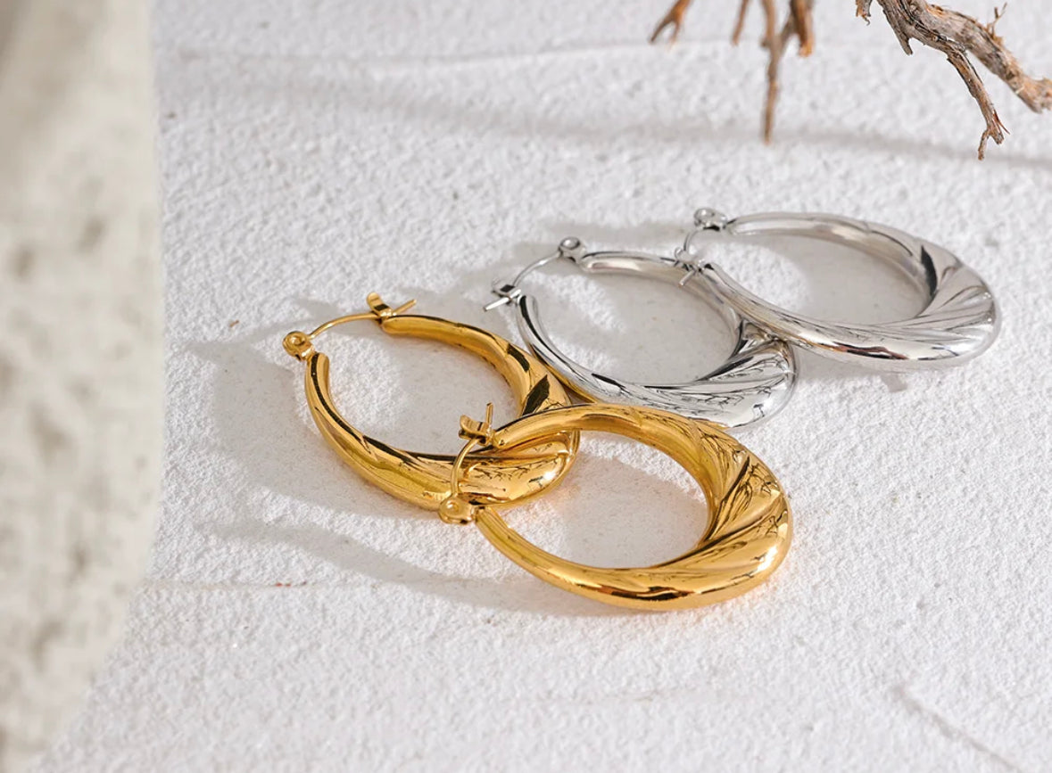 Texture gold hoop earrings