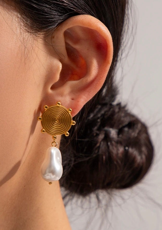 Baroque pearl long earrings
