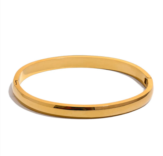 Gold elegant bangle