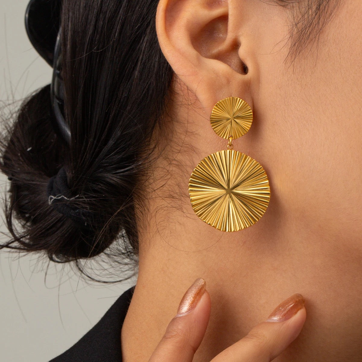 Sunburst double circle earrings