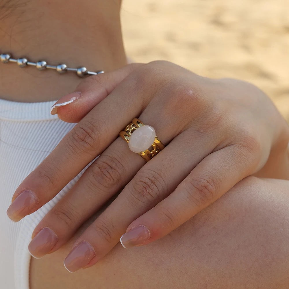 Oval pink adjustable ring