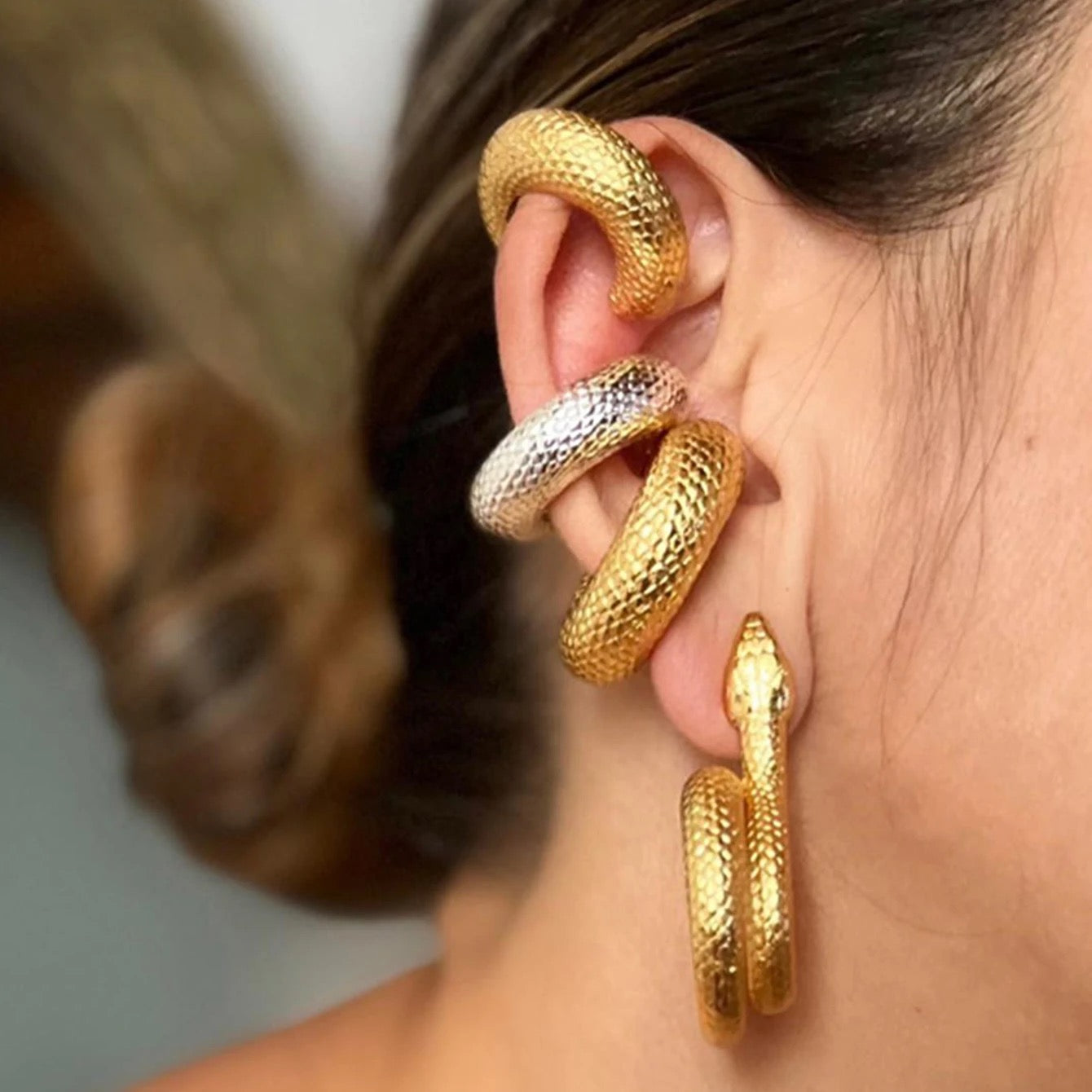 Texture Chunky cuff earring