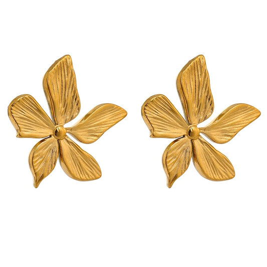 Flower stud earrings