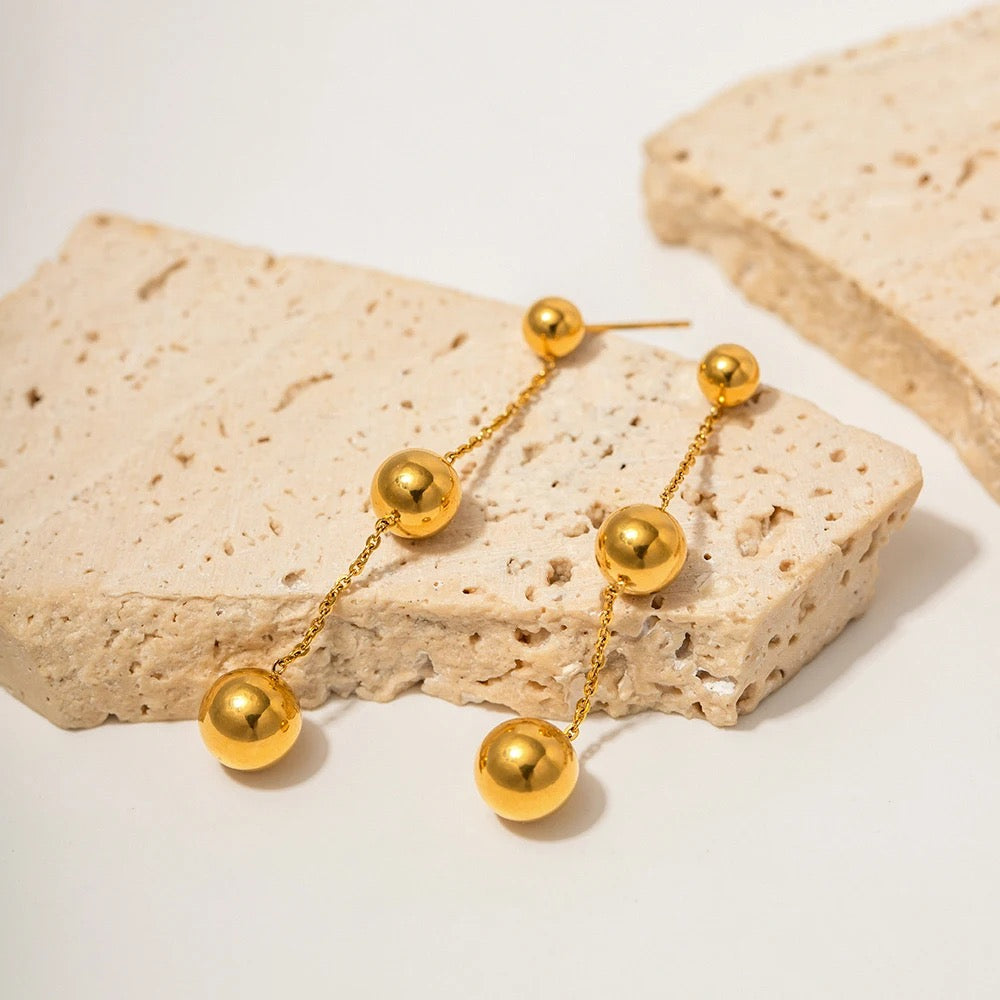 Bead long earring