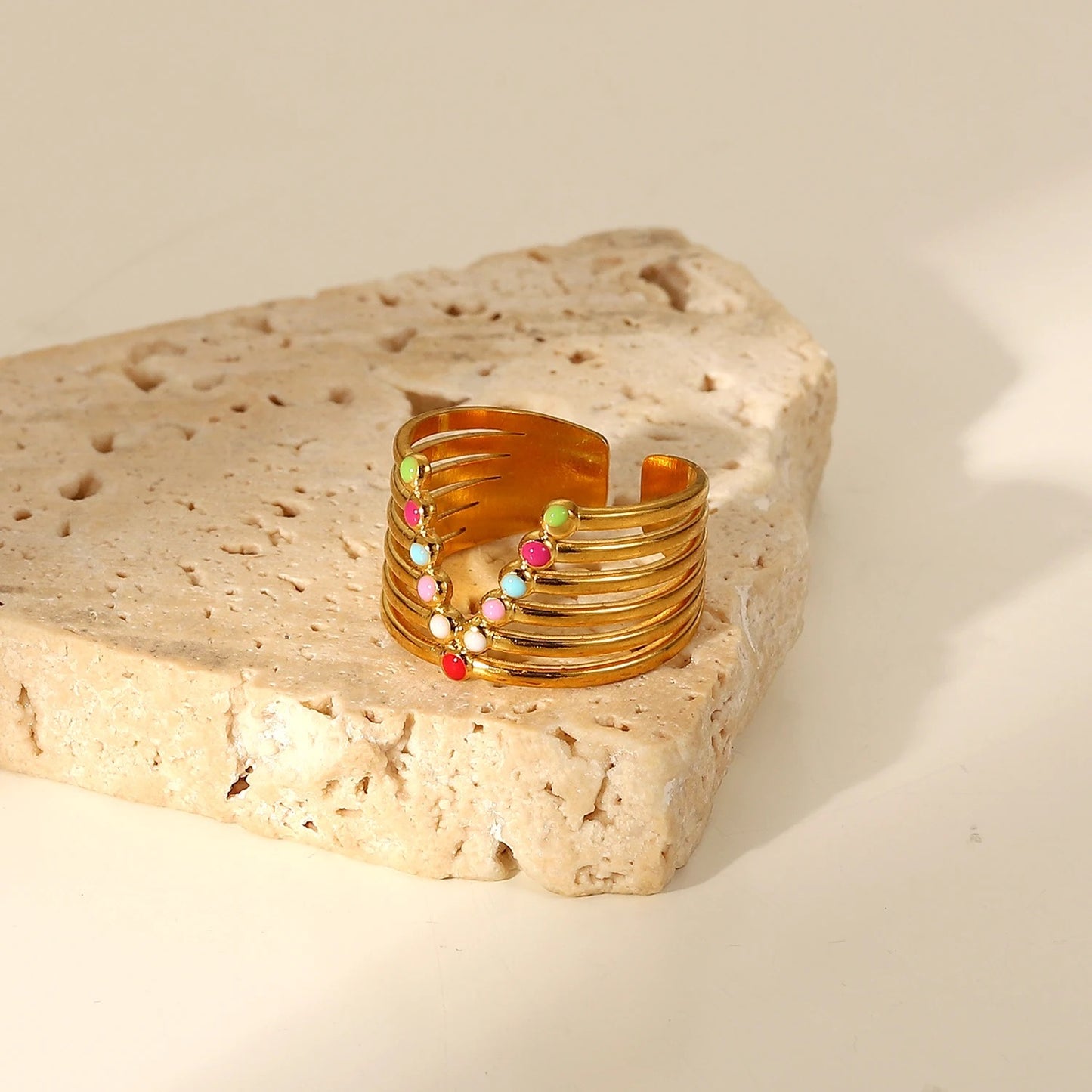 V colorful adjustable ring
