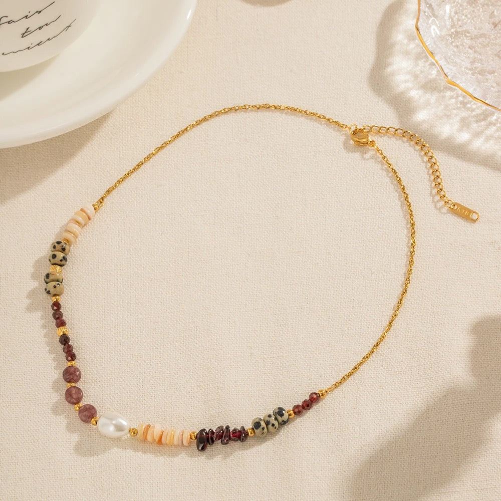 Cristal gemstone pedant necklace