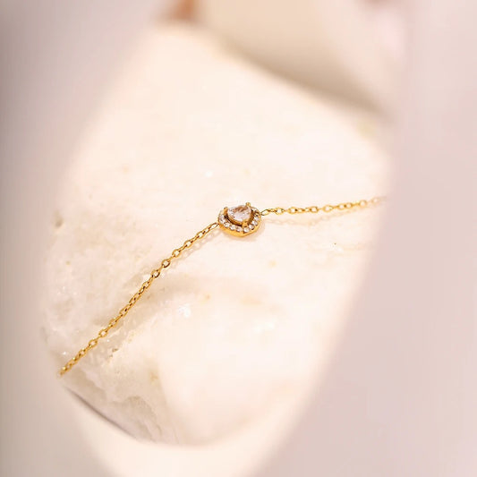 Delicate heart bracelet