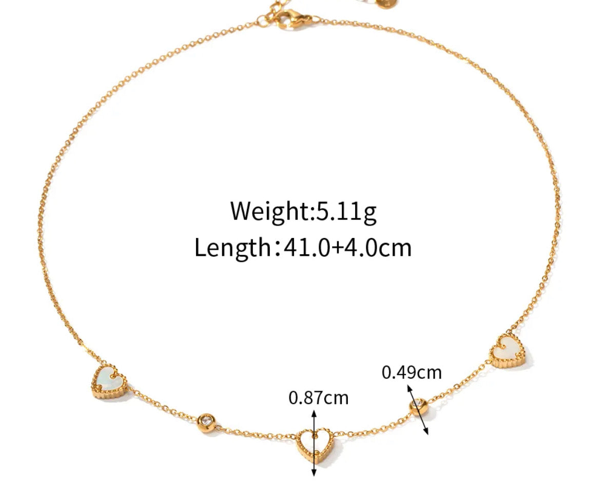 Elegant heart necklace
