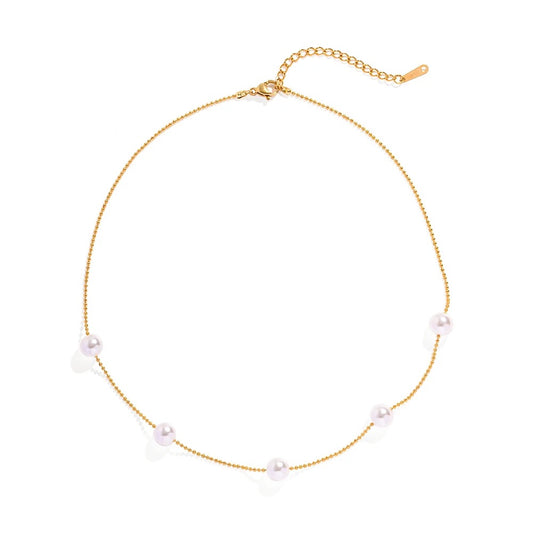 White pearl necklace