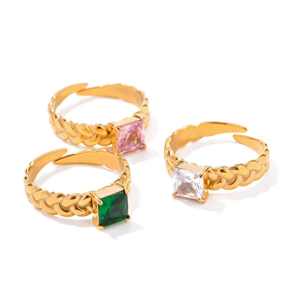Elegant adjustable ring