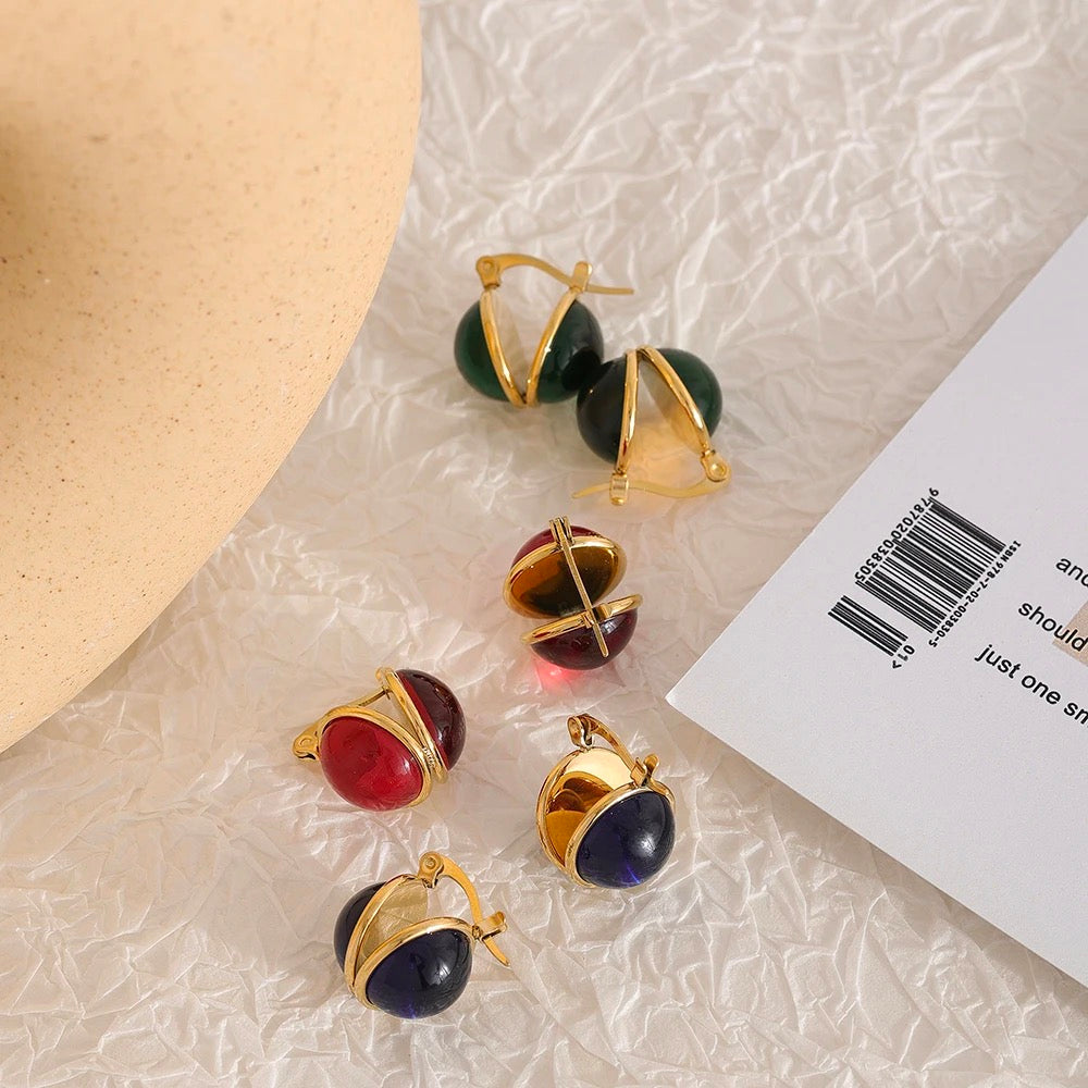 Elegant Huggie hoop earrings