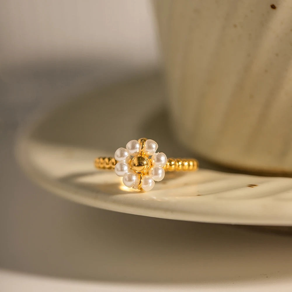 Flower adjustable ring